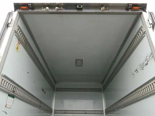 いすゞ エルフ TPG-NJS85AN(4WD)の写真7