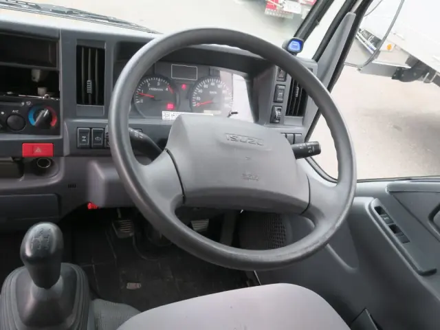 いすゞ エルフ TPG-NJS85AN(4WD)の写真27