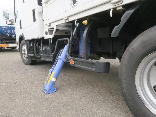 いすゞ エルフ TKG-NPR85ARの写真11