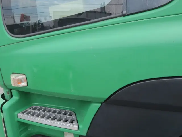 いすゞ ギガ QKG-CYE77AMの写真10