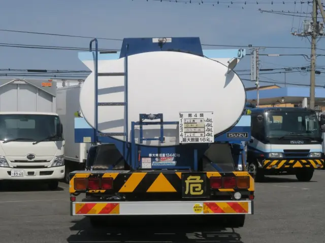 いすゞ ギガ LKG-CYL77Aの写真3
