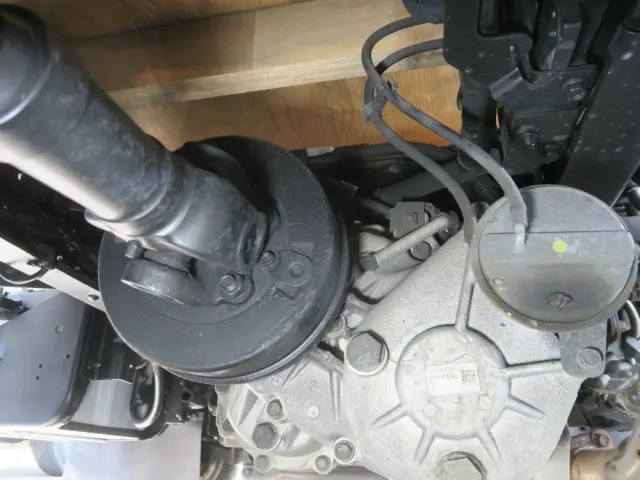 いすゞ エルフ 2RG-NJS88A(4WD)の写真32