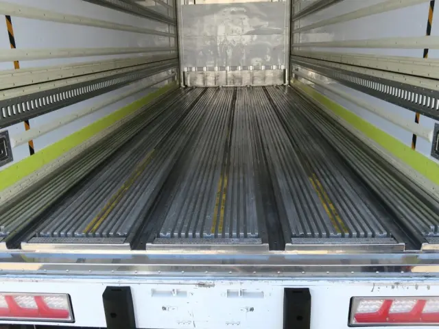 三菱 ファイター QKG-FK65FZの写真14
