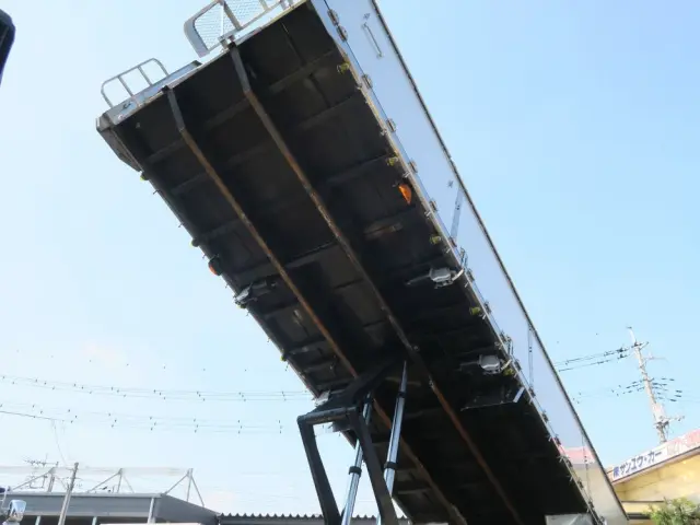 UD クオン QPG-CD5ZLの写真4