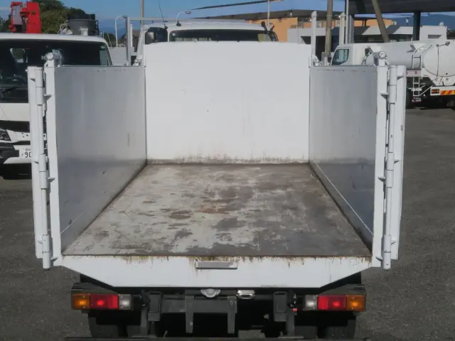三菱 キャンター TPG-FDA60(4WD)の写真4