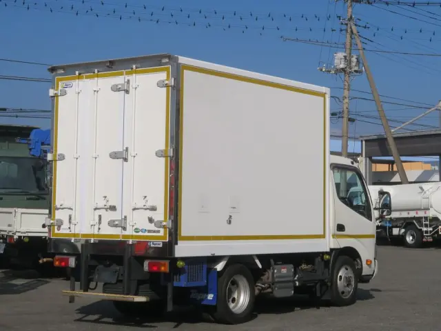 日野 デュトロ 2KG-XZU675M(4WD)の写真2
