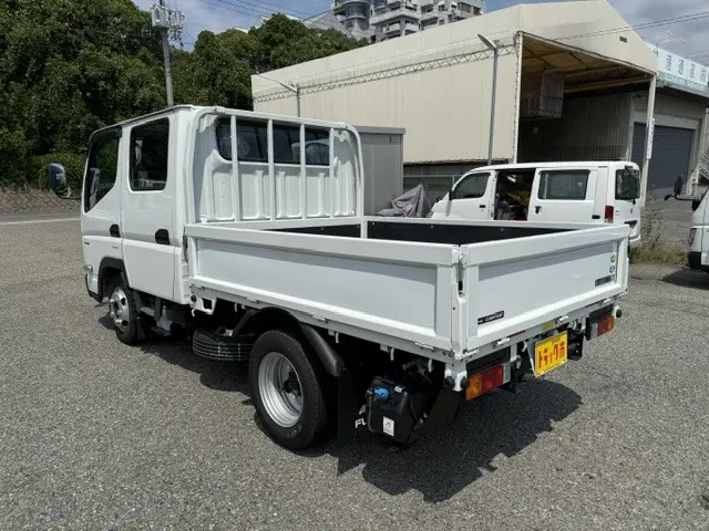 三菱 キャンター 2RG-FBA20(2WD)の写真4