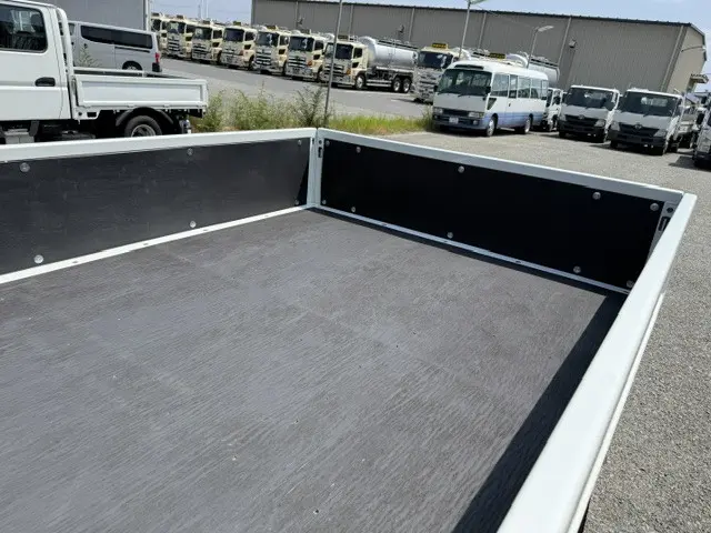 三菱 キャンター 2RG-FBA20(2WD)の写真12