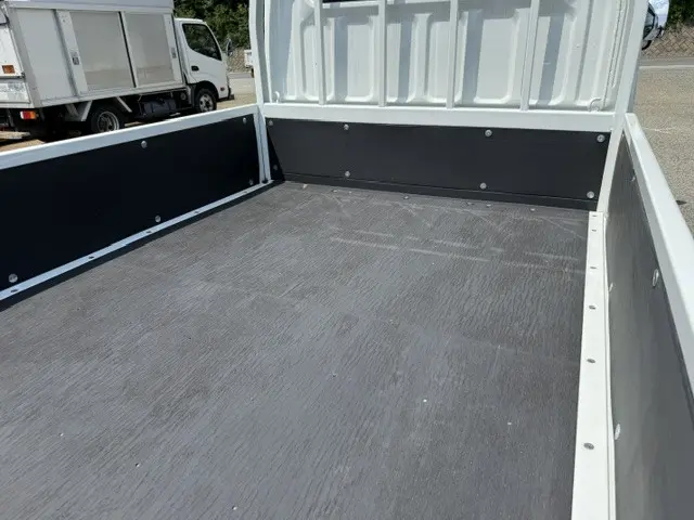 三菱 キャンター 2RG-FBA20(2WD)の写真14