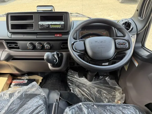 三菱 キャンター 2RG-FBA20(2WD)の写真33