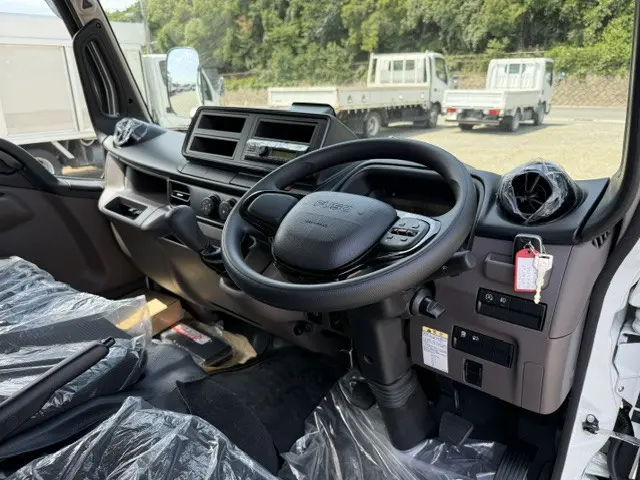 三菱 キャンター 2RG-FBA20(2WD)の写真38
