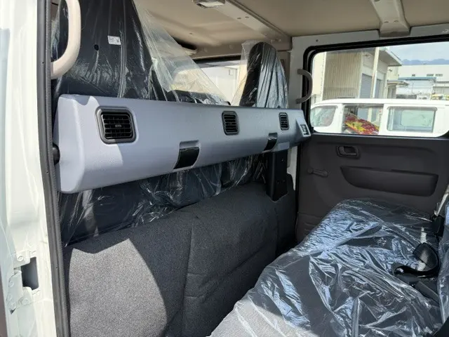 三菱 キャンター 2RG-FBA20(2WD)の写真41
