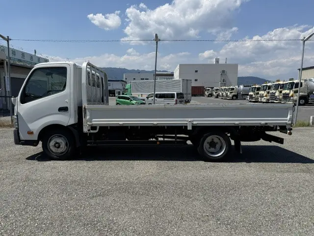 トヨタ ダイナ TPG-XZU710の写真3