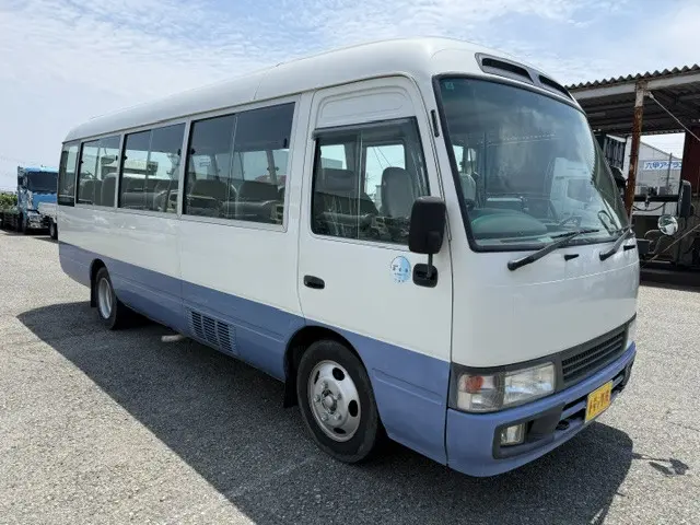 トヨタ コースター PB-XZB50(2WD)の写真2