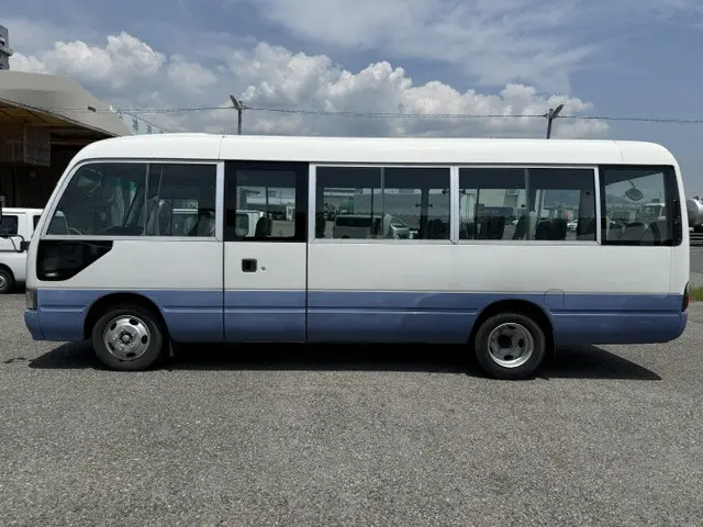 トヨタ コースター PB-XZB50(2WD)の写真5