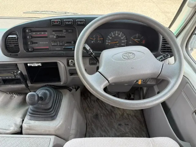 トヨタ コースター PB-XZB50(2WD)の写真11