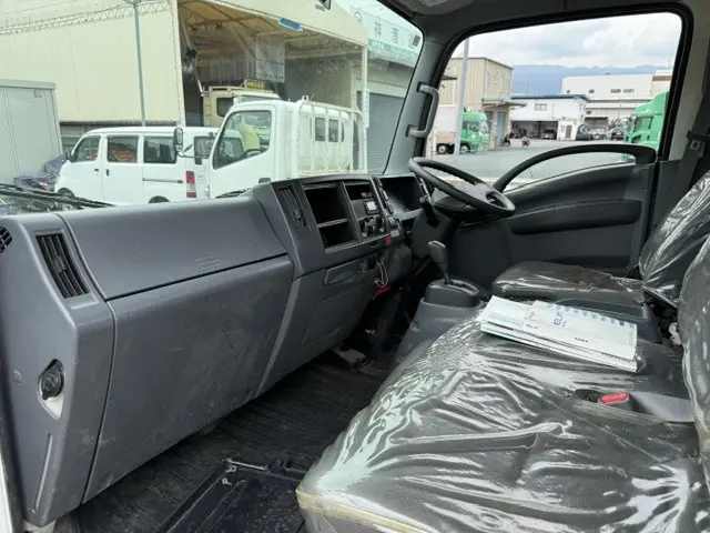 いすゞ エルフ TPG-NPR85N(2WD)の写真13