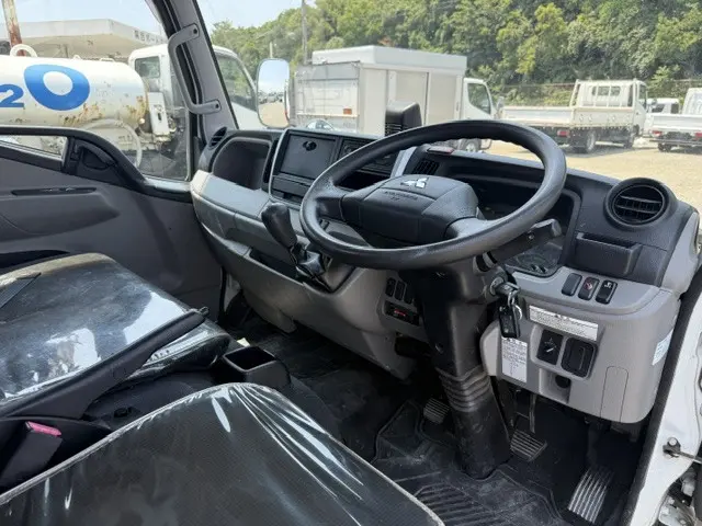 三菱 キャンター TPG-FEA50(2WD)の写真29