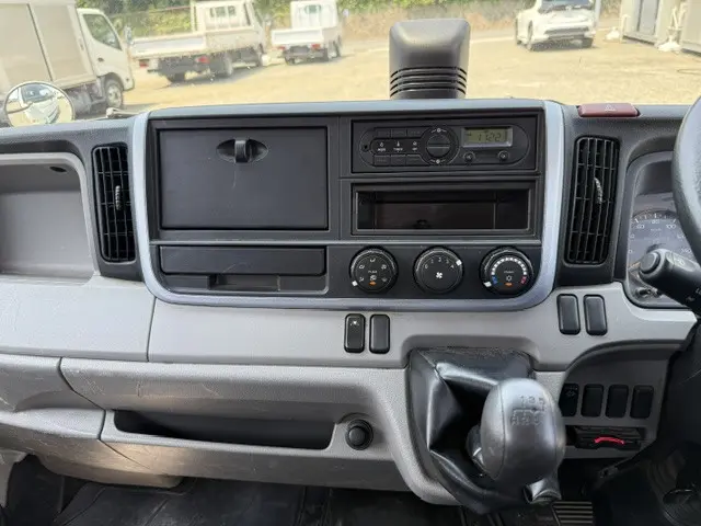三菱 キャンター TPG-FEA50(2WD)の写真30