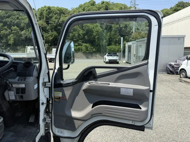 三菱 キャンター TPG-FEA50(2WD)の写真33