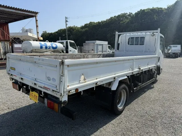 いすゞ エルフ BKG-NMR85AN(2WD)の写真3