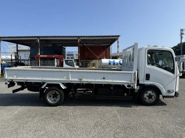 いすゞ エルフ BKG-NMR85AN(2WD)の写真5