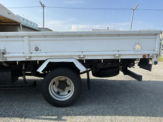 いすゞ エルフ BKG-NMR85AN(2WD)の写真17