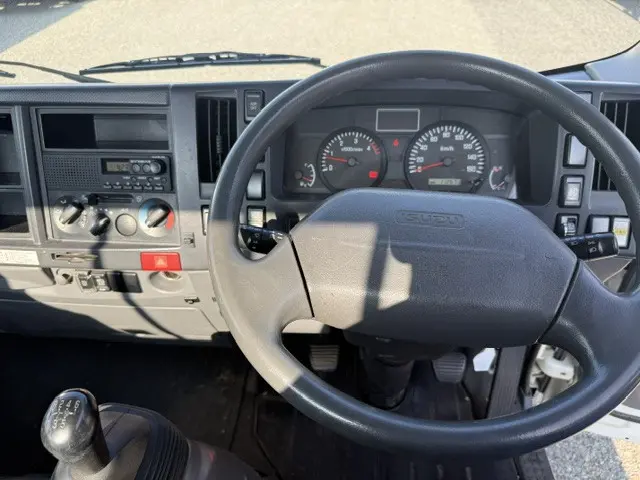 いすゞ エルフ BKG-NMR85AN(2WD)の写真31