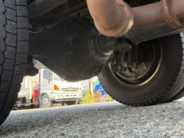 いすゞ エルフ BKG-NMR85AN(2WD)の写真42