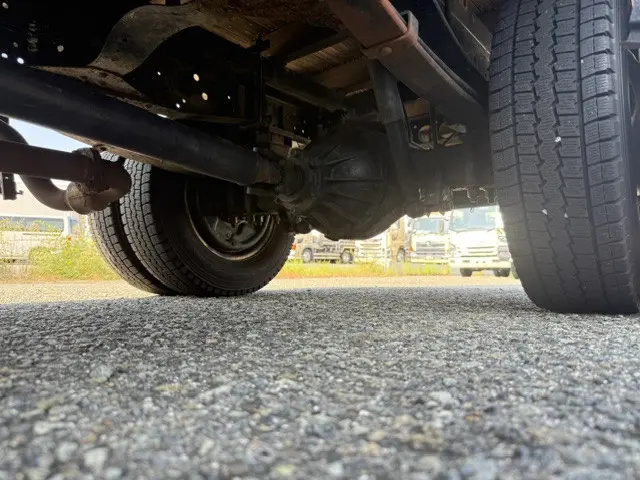 いすゞ エルフ BKG-NMR85AN(2WD)の写真43