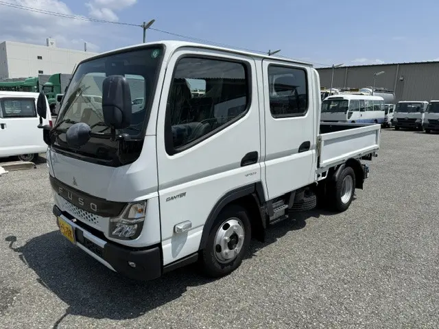 三菱 キャンター 2RG-FBA20(2WD)の写真1