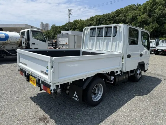 三菱 キャンター 2RG-FBA20(2WD)の写真3