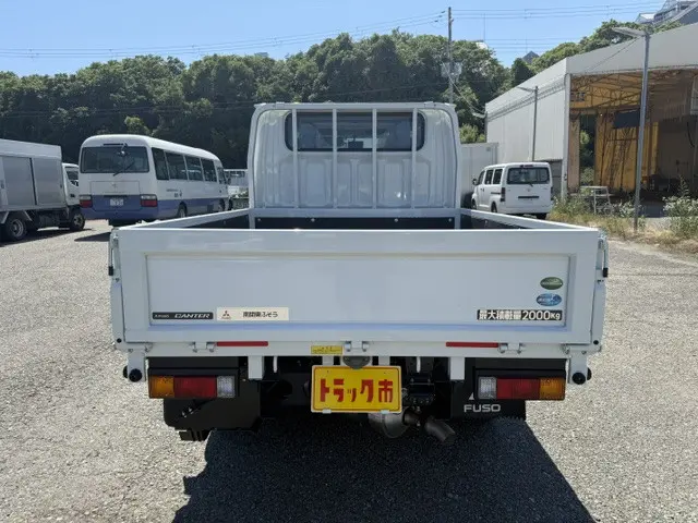 三菱 キャンター 2RG-FBA20(2WD)の写真6