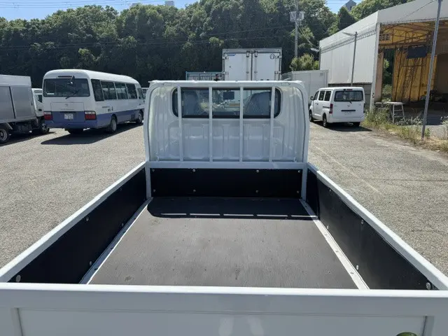 三菱 キャンター 2RG-FBA20(2WD)の写真7