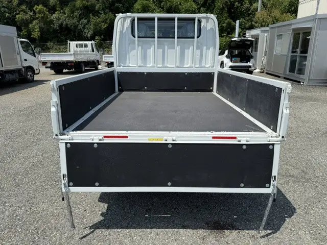三菱 キャンター 2RG-FBA20(2WD)の写真9