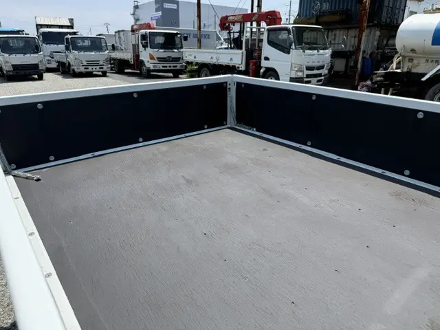 三菱 キャンター 2RG-FBA20(2WD)の写真13