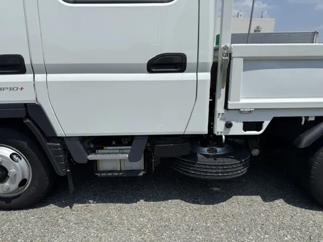 三菱 キャンター 2RG-FBA20(2WD)の写真16