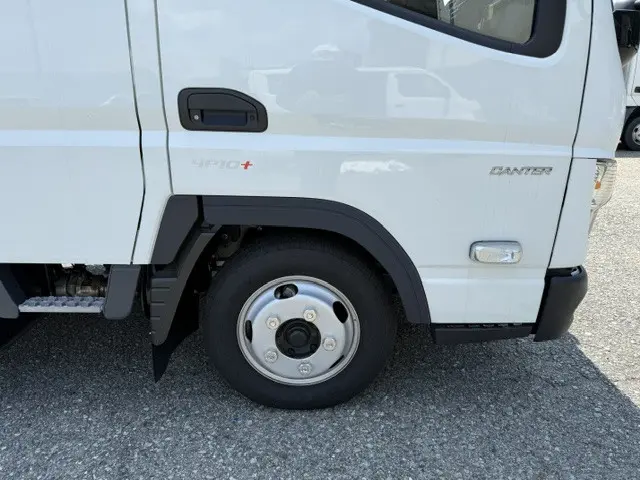 三菱 キャンター 2RG-FBA20(2WD)の写真20