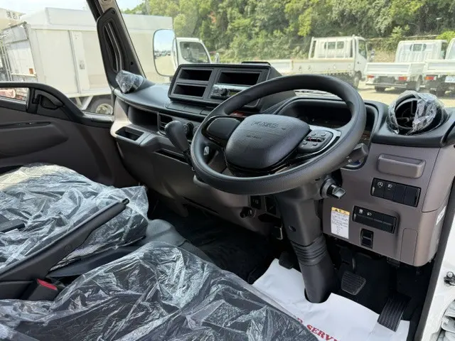三菱 キャンター 2RG-FBA20(2WD)の写真37