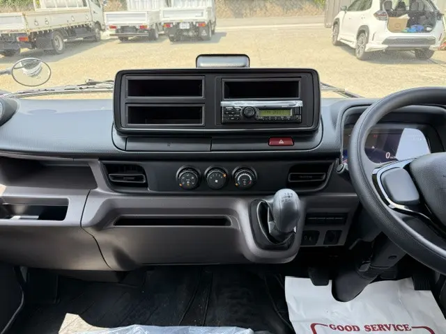三菱 キャンター 2RG-FBA20(2WD)の写真46
