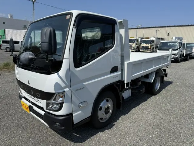三菱 キャンター 2RG-FBA60(2WD)の写真1