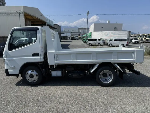 三菱 キャンター 2RG-FBA60(2WD)の写真5