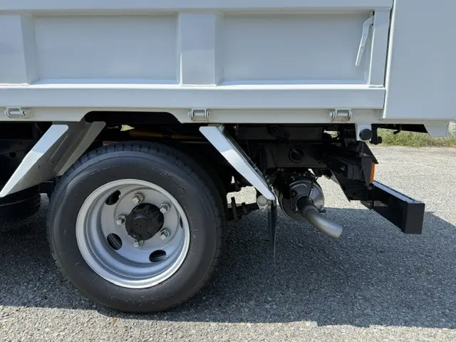 三菱 キャンター 2RG-FBA60(2WD)の写真11