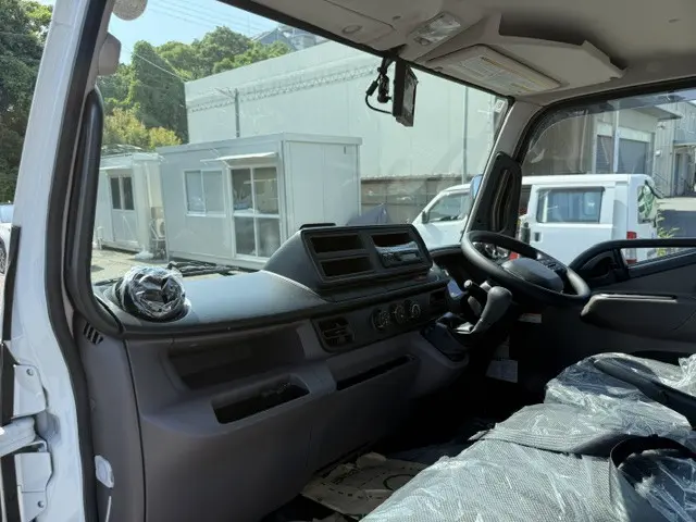 三菱 キャンター 2RG-FBA60(2WD)の写真37