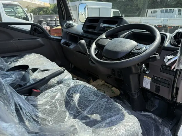 三菱 キャンター 2RG-FBA60(2WD)の写真38