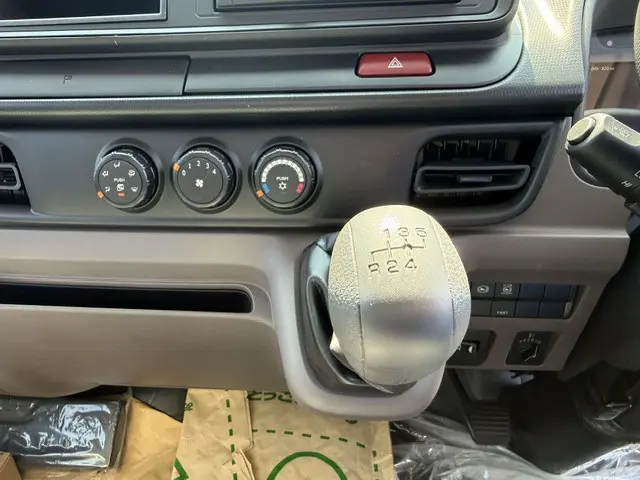 三菱 キャンター 2RG-FBA60(2WD)の写真41