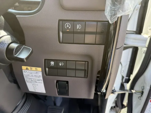 三菱 キャンター 2RG-FBA60(2WD)の写真45