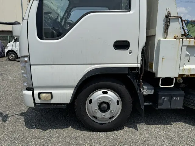 いすゞ エルフ TKG-NKR85AD(2WD)の写真11