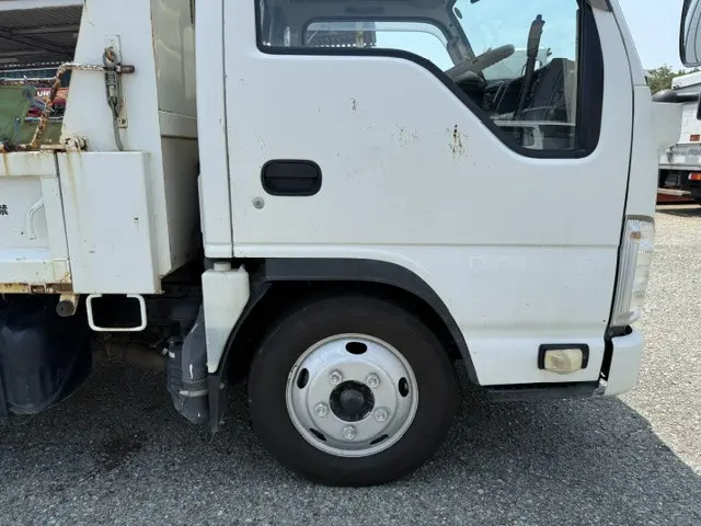 いすゞ エルフ TKG-NKR85AD(2WD)の写真16