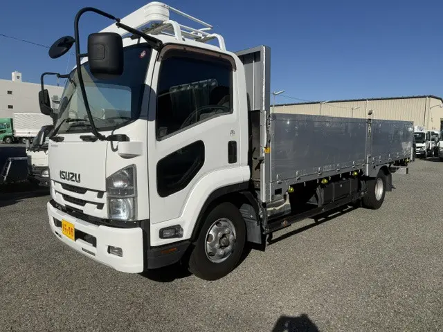 いすゞ フォワード TKG-FRR90S2(2WD)の写真1
